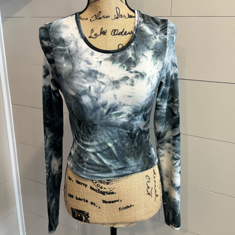 Soybu Long Sleeve Cropped Tie Dye Top Shirt - XS